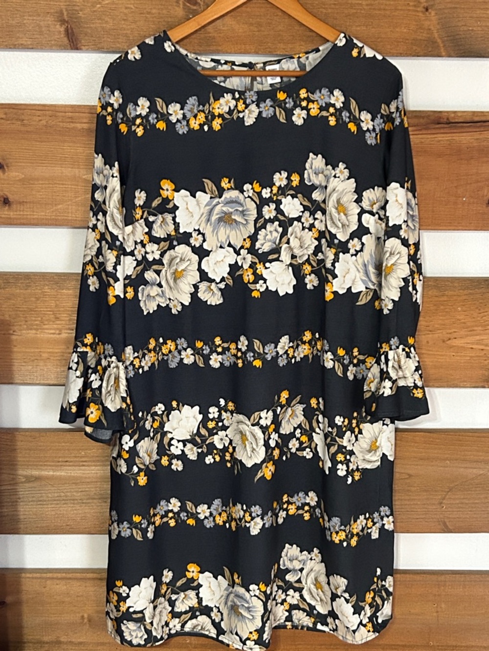 Old Navy Floral Midi Swift Dress 3/4 Flare Sleeves Button Accent Back Size LT